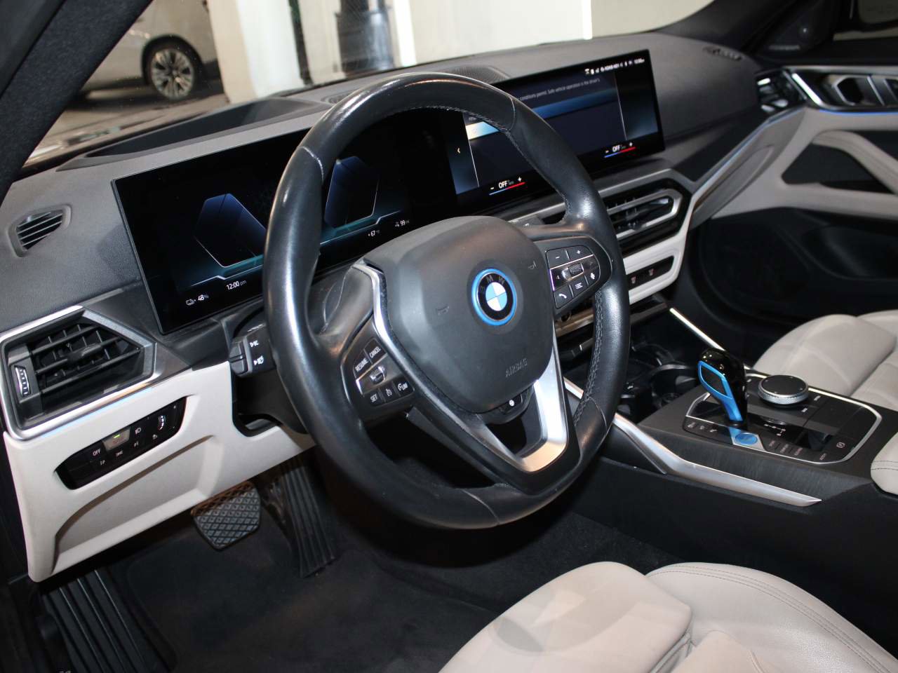 Used 2023 BMW i4 eDrive35 w/ Premium Package RWD image 12