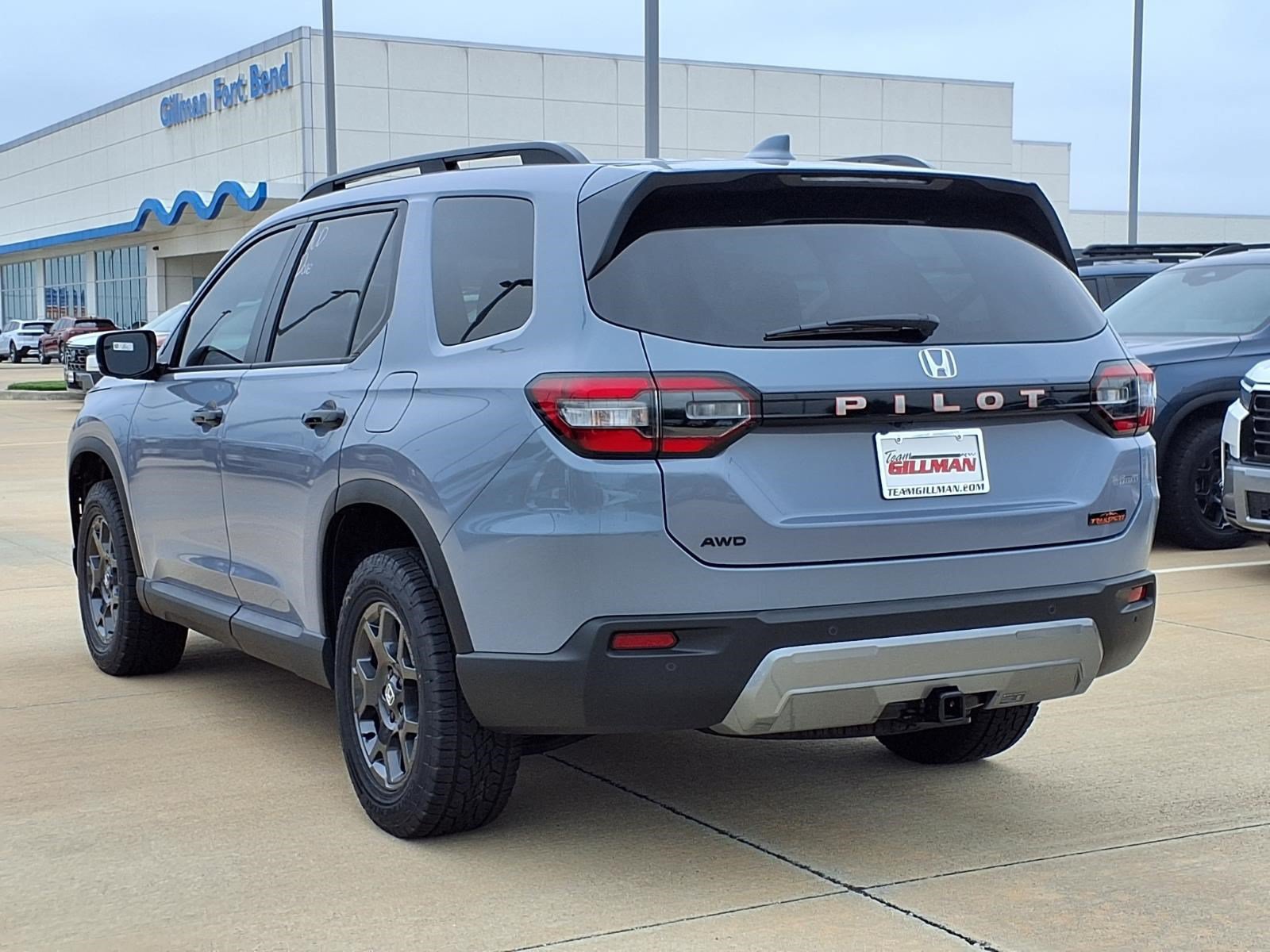 New 2026 Honda Pilot TrailSport image 2