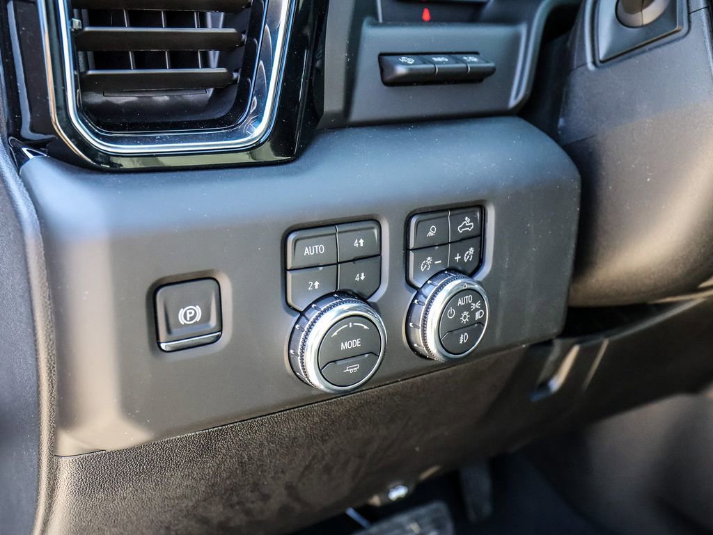 New 2026 GMC Sierra 3500 Denali w/ Denali Reserve Package AWD/4WD image 32