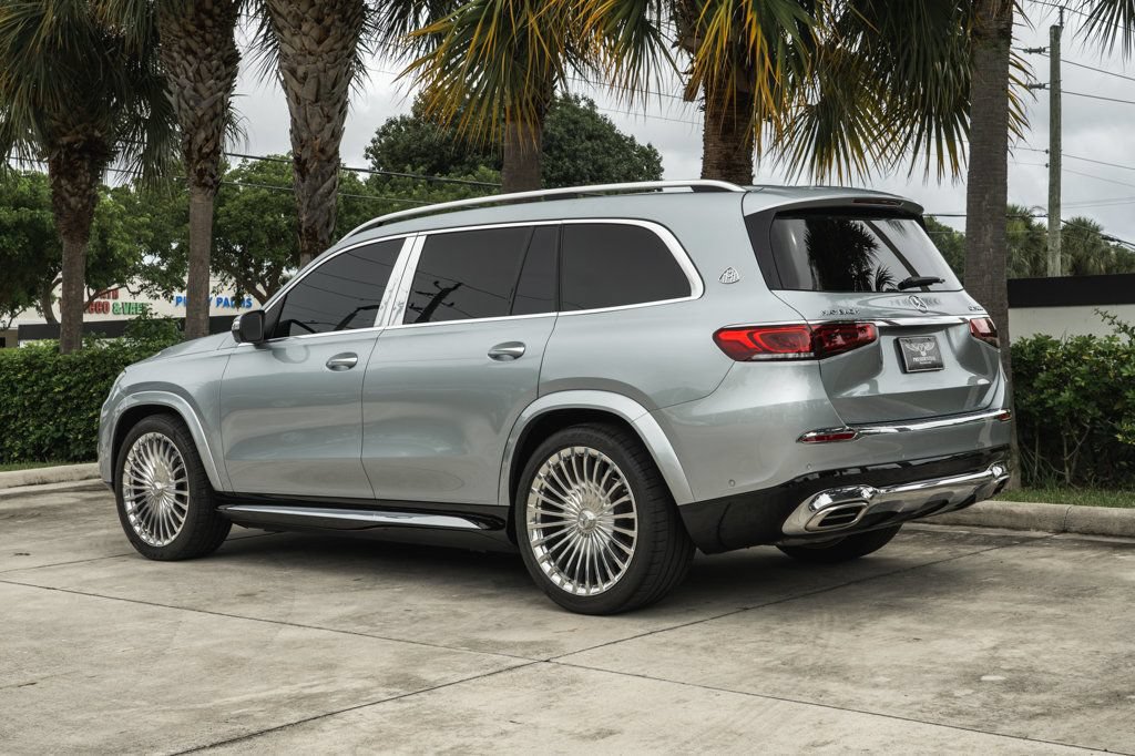 Used 2022 Mercedes-Benz Maybach GLS 600 4MATIC image 4