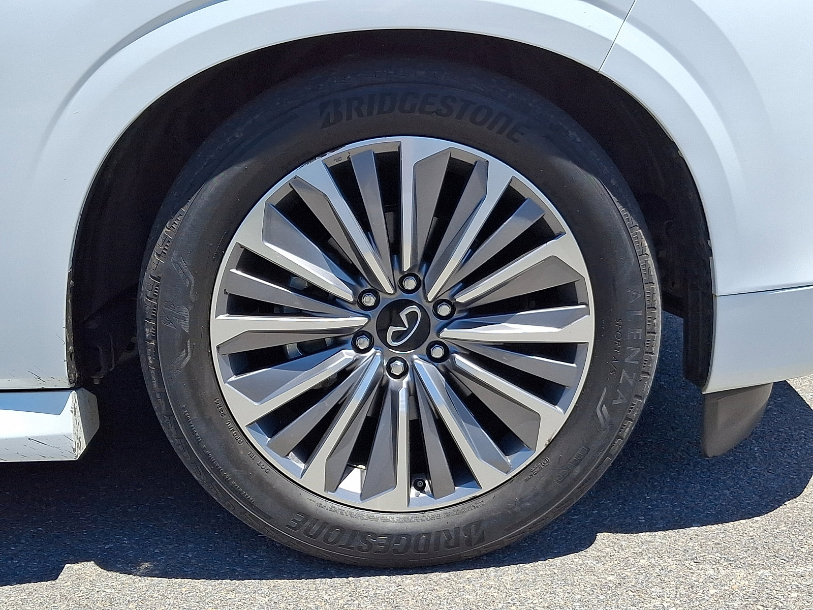 Certified 2025 INFINITI QX80 Sensory AWD/4WD image 8