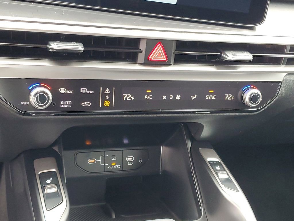 Used 2025 Kia Sorento S w/ Panoramic Sunroof Package FWD image 18