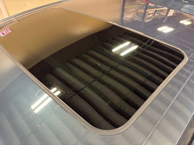 Used 2022 Toyota Avalon XLE w/ Moonroof Package image 22