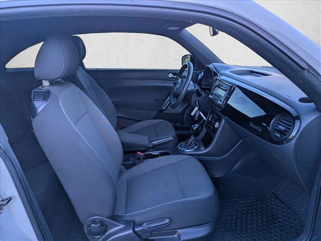 Used 2014 Volkswagen Beetle 2.5 image 20