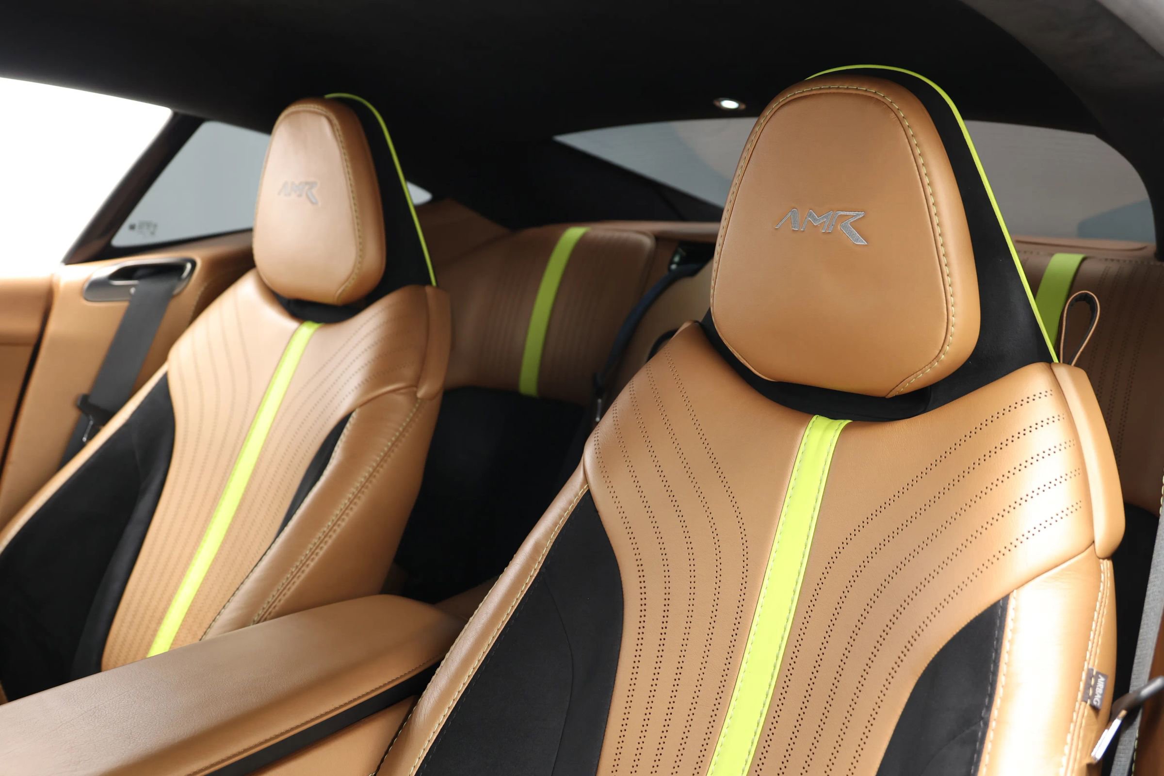 Used 2020 Aston Martin DB11 AMR image 17