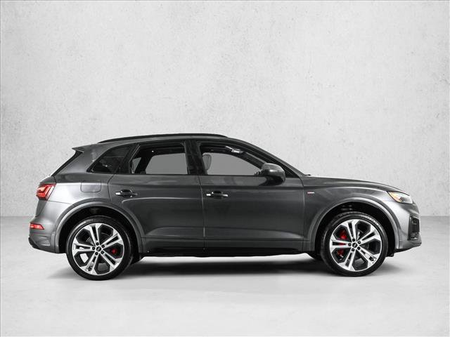 Certified 2025 Audi Q5 2.0T Premium Plus image 4