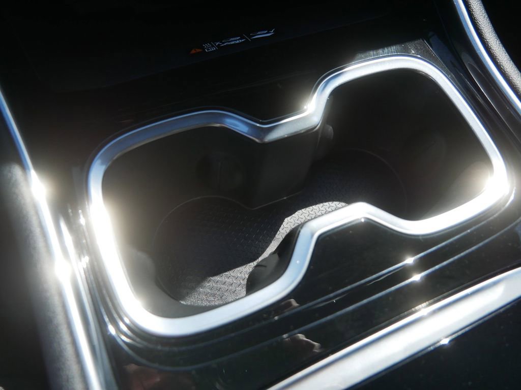 Used 2025 Chevrolet Traverse RS w/ LPO, Floor Liner Package AWD/4WD image 28