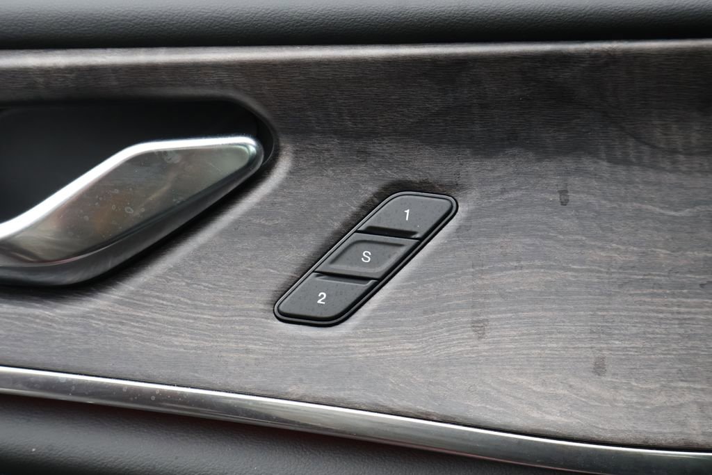 Used 2024 Jeep Grand Cherokee Overland image 34