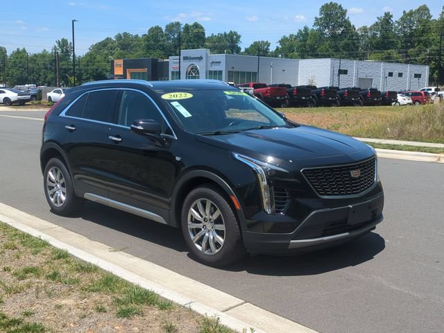 Used 2022 Cadillac XT4 Premium Luxury w/ Safety Alert Package AWD/4WD image 15