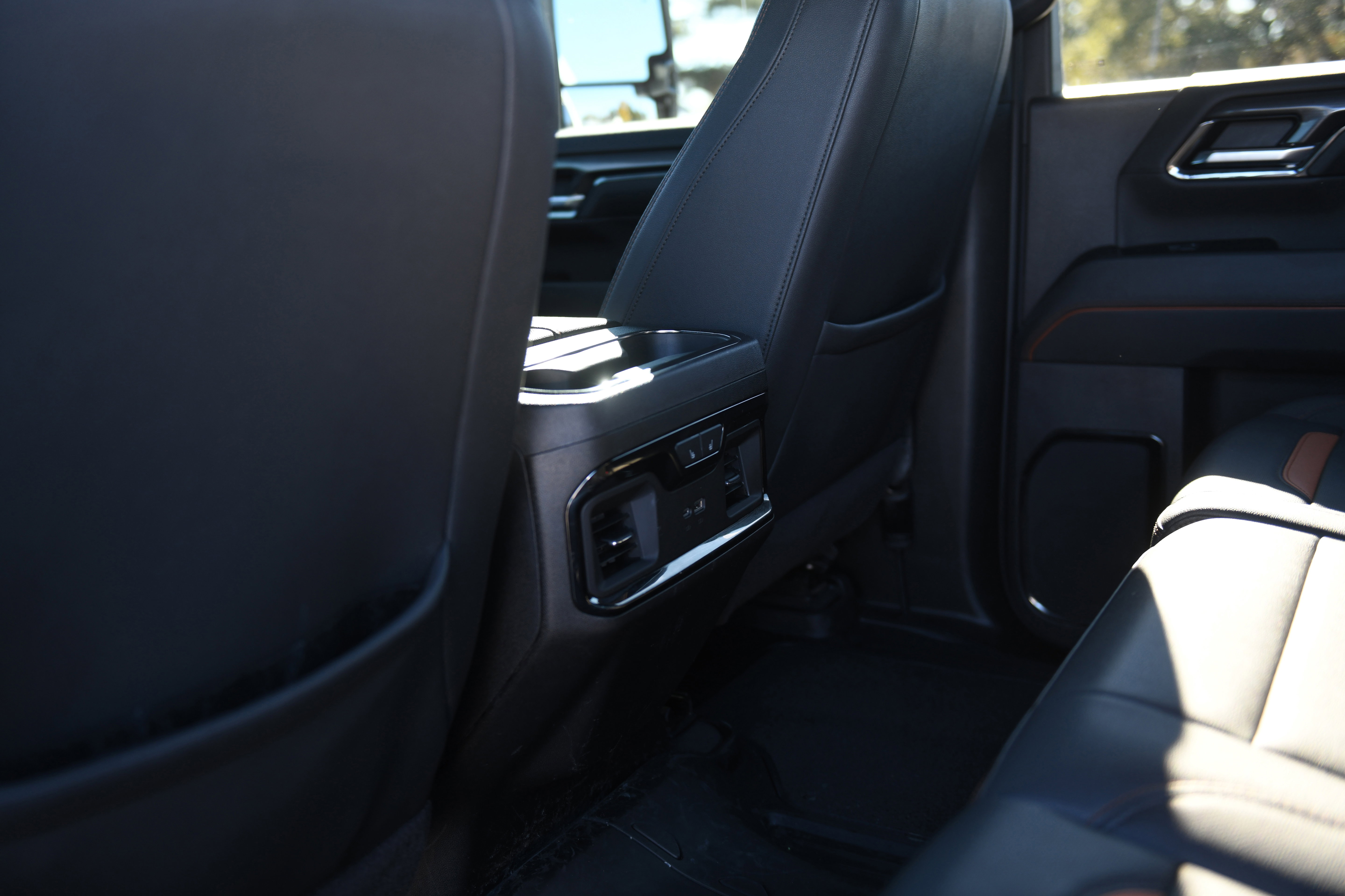 Used 2024 GMC Sierra 2500 AT4 w/ Technology Package image 21