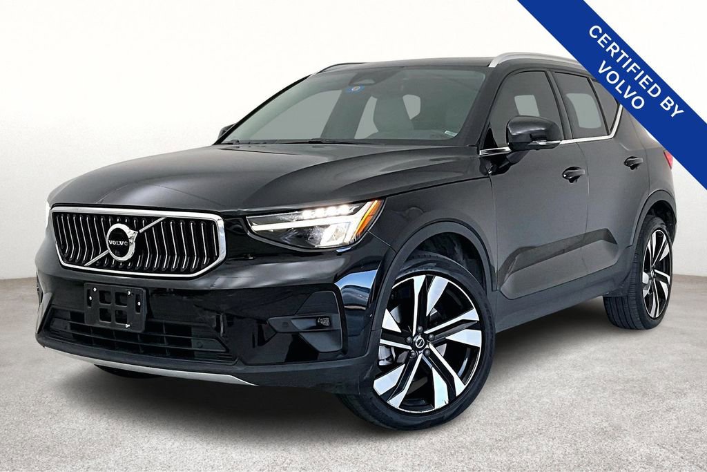 Used 2023 Volvo XC40 B5 Plus w/ Protection Package Premier image 16