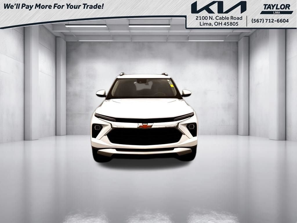 Used 2025 Chevrolet TrailBlazer LT AWD/4WD image 4