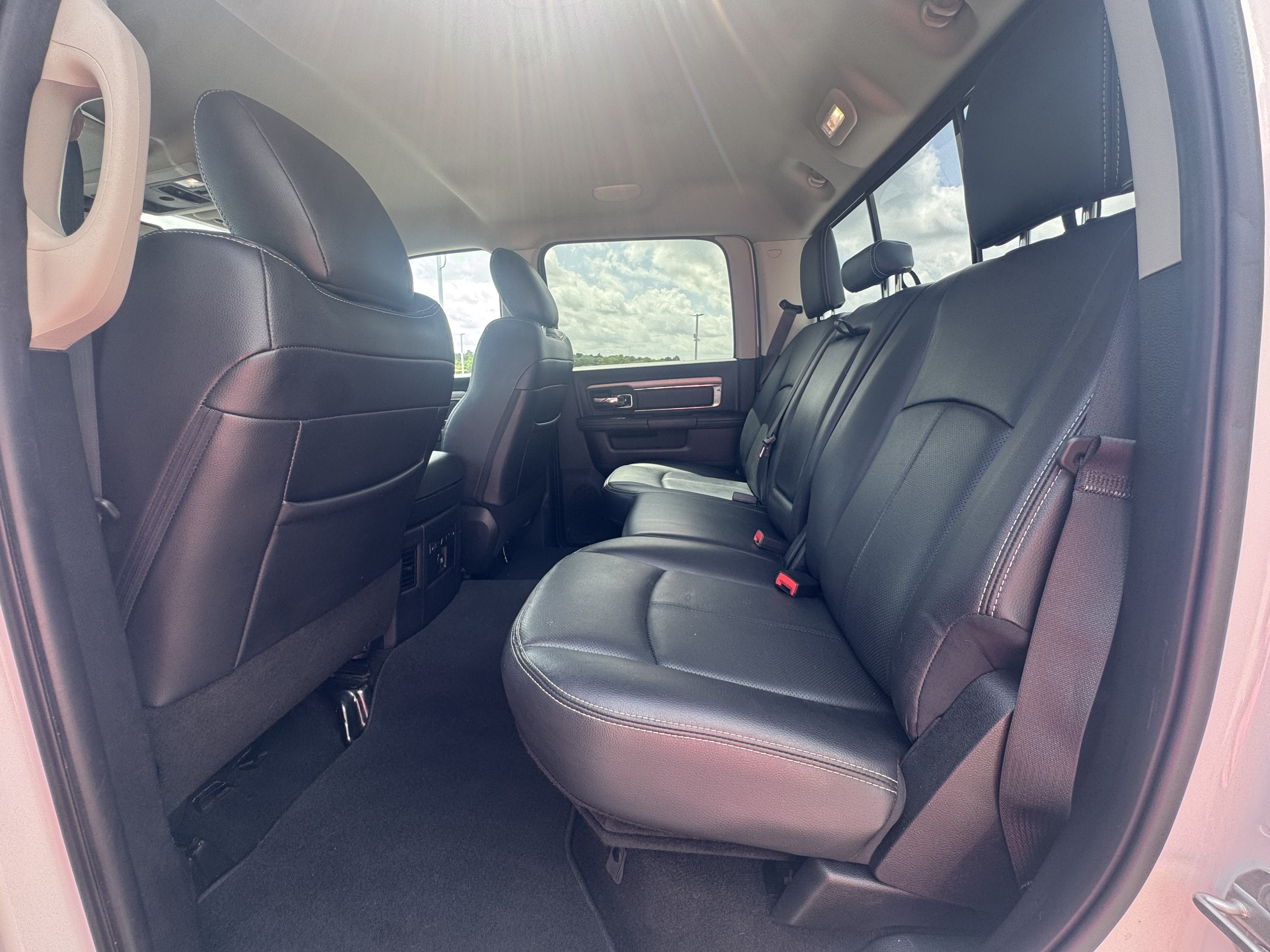 Used 2018 RAM 2500 Laramie w/ Sport Appearance Group AWD/4WD image 14