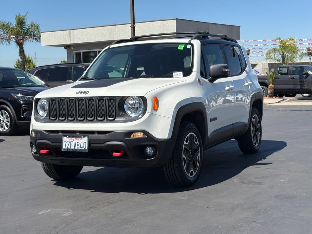 Used 2017 Jeep Renegade Trailhawk AWD/4WD image 4