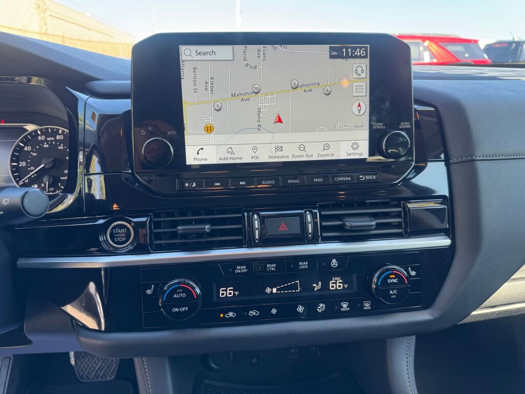 Used 2024 Nissan Pathfinder SL image 10