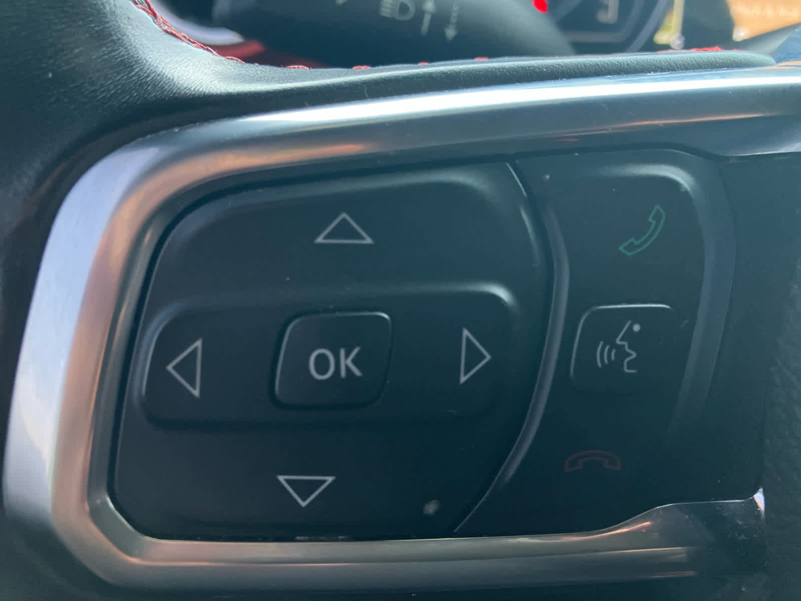 Used 2020 Jeep Gladiator Rubicon w/ Auxiliary Switch Group image 17