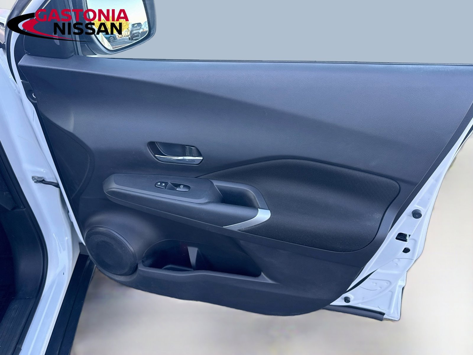 Used 2023 Nissan Kicks SV FWD image 32
