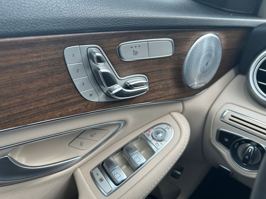 Used 2019 Mercedes-Benz C 300 4MATIC Sedan image 17
