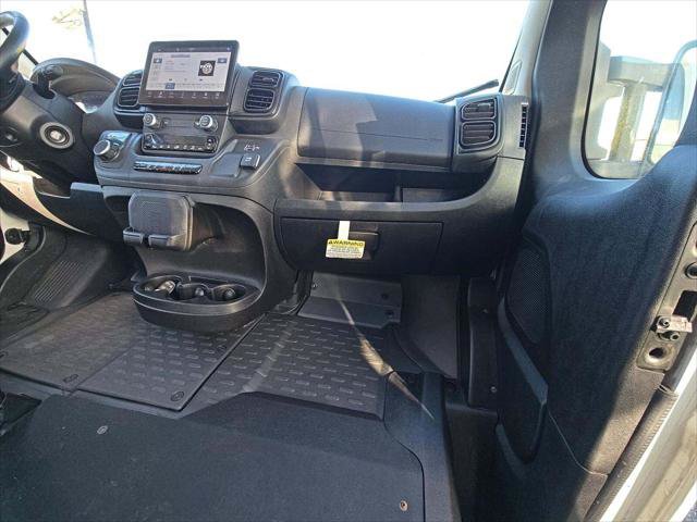 Used 2024 RAM ProMaster 3500 w/ Delivery Van Package FWD image 9