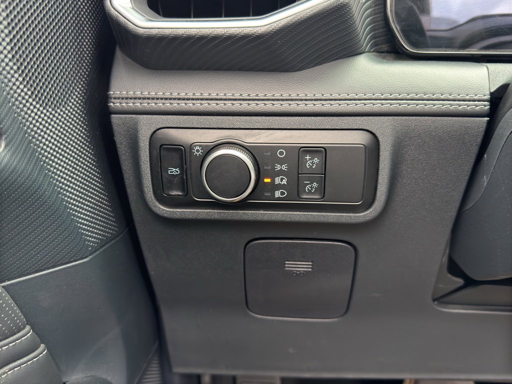 Used 2024 Ford Mustang Premium image 19