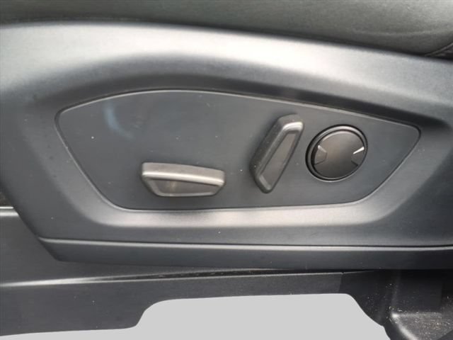 Used 2025 Ford Explorer Active AWD/4WD image 14