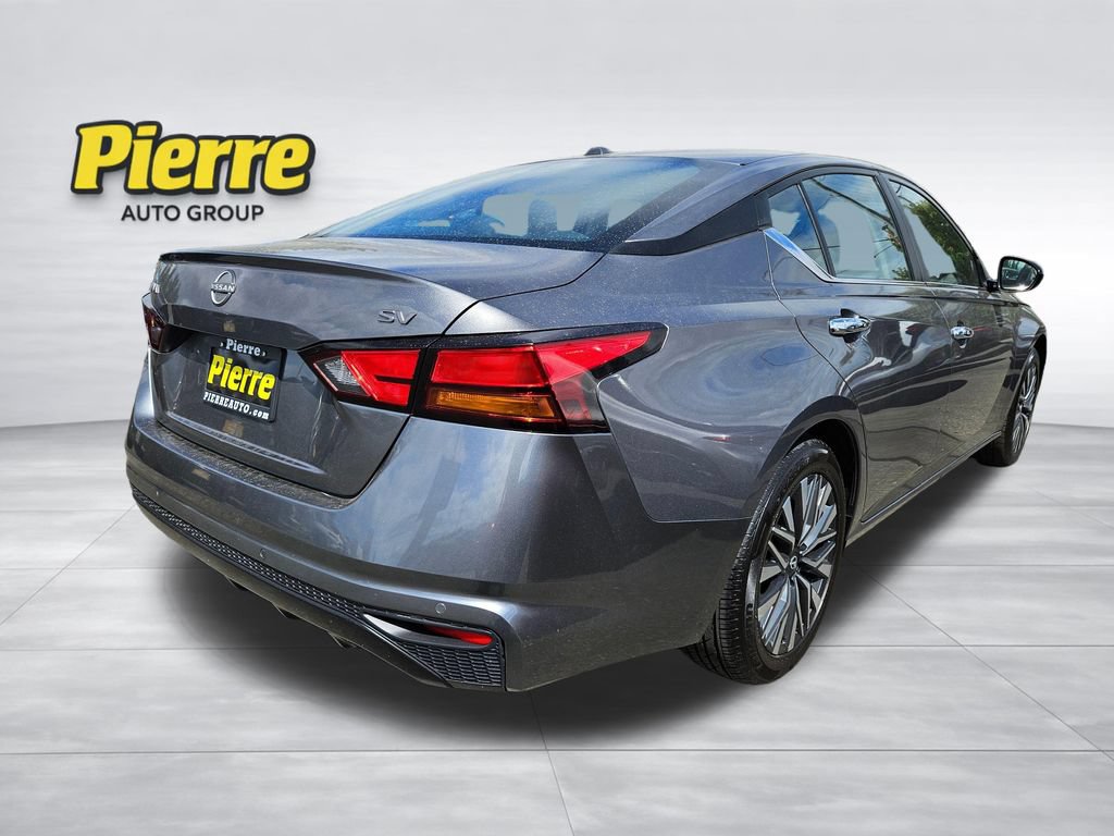 Used 2024 Nissan Altima 2.5 SV FWD image 5