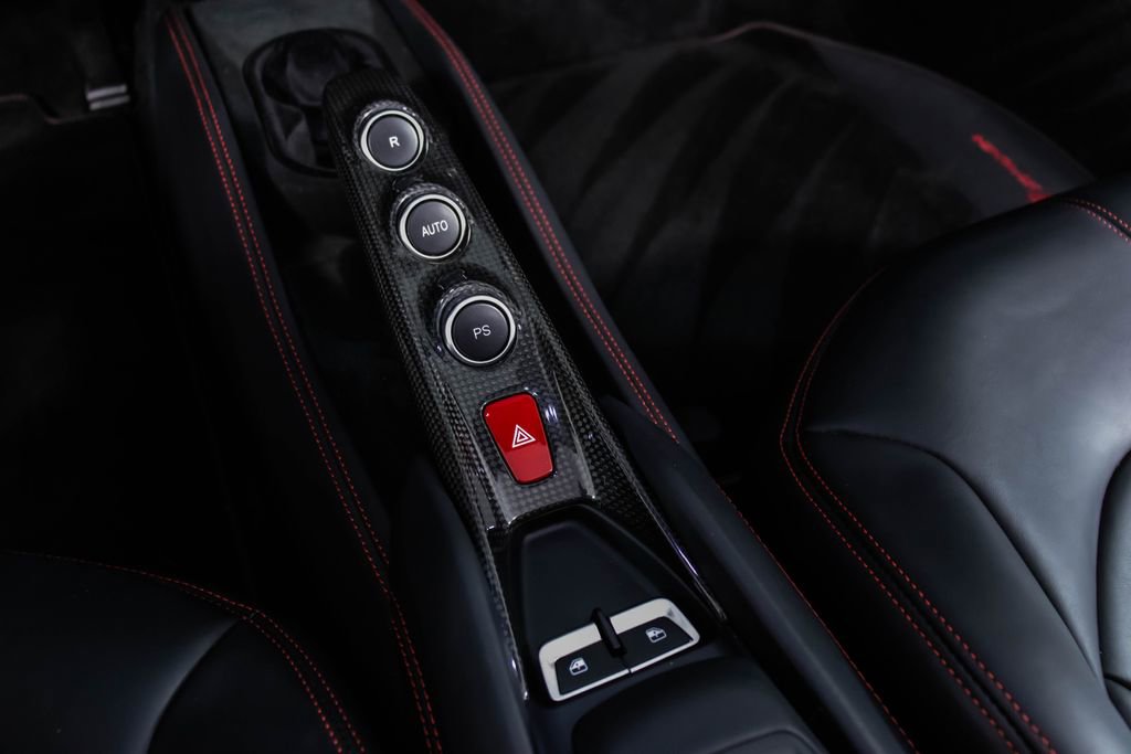 Certified 2022 Ferrari F8 Tributo image 5