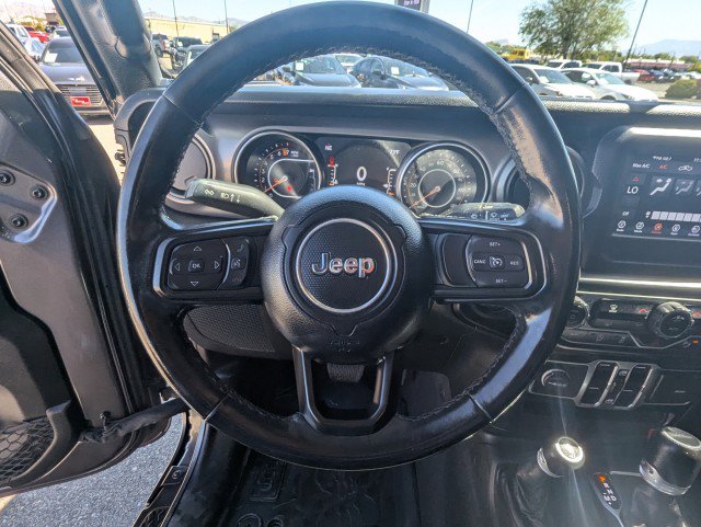 Used 2021 Jeep Gladiator Willys AWD/4WD image 11