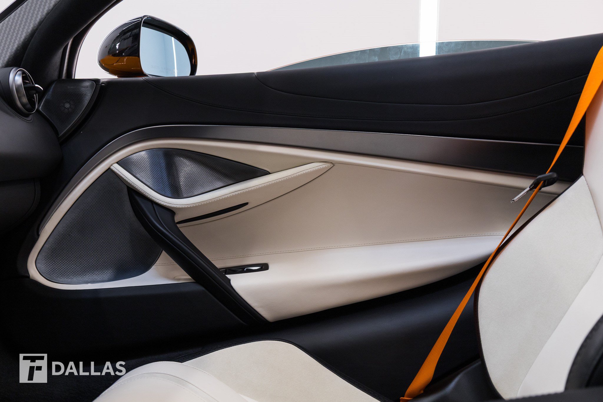 Used 2024 McLaren 750S Spider RWD image 28