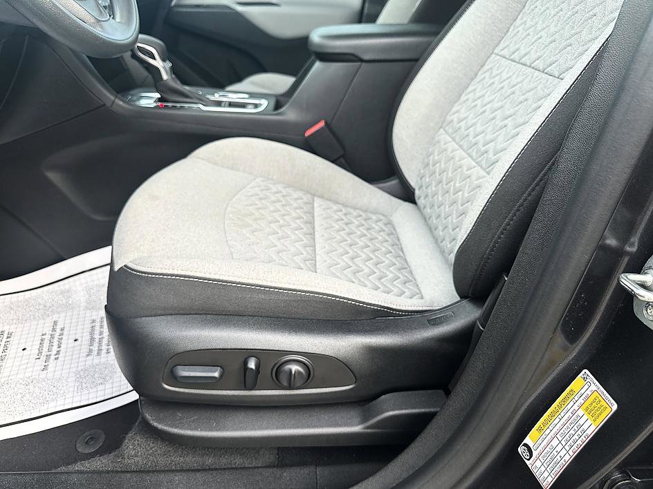 Used 2022 Chevrolet Equinox LS image 21
