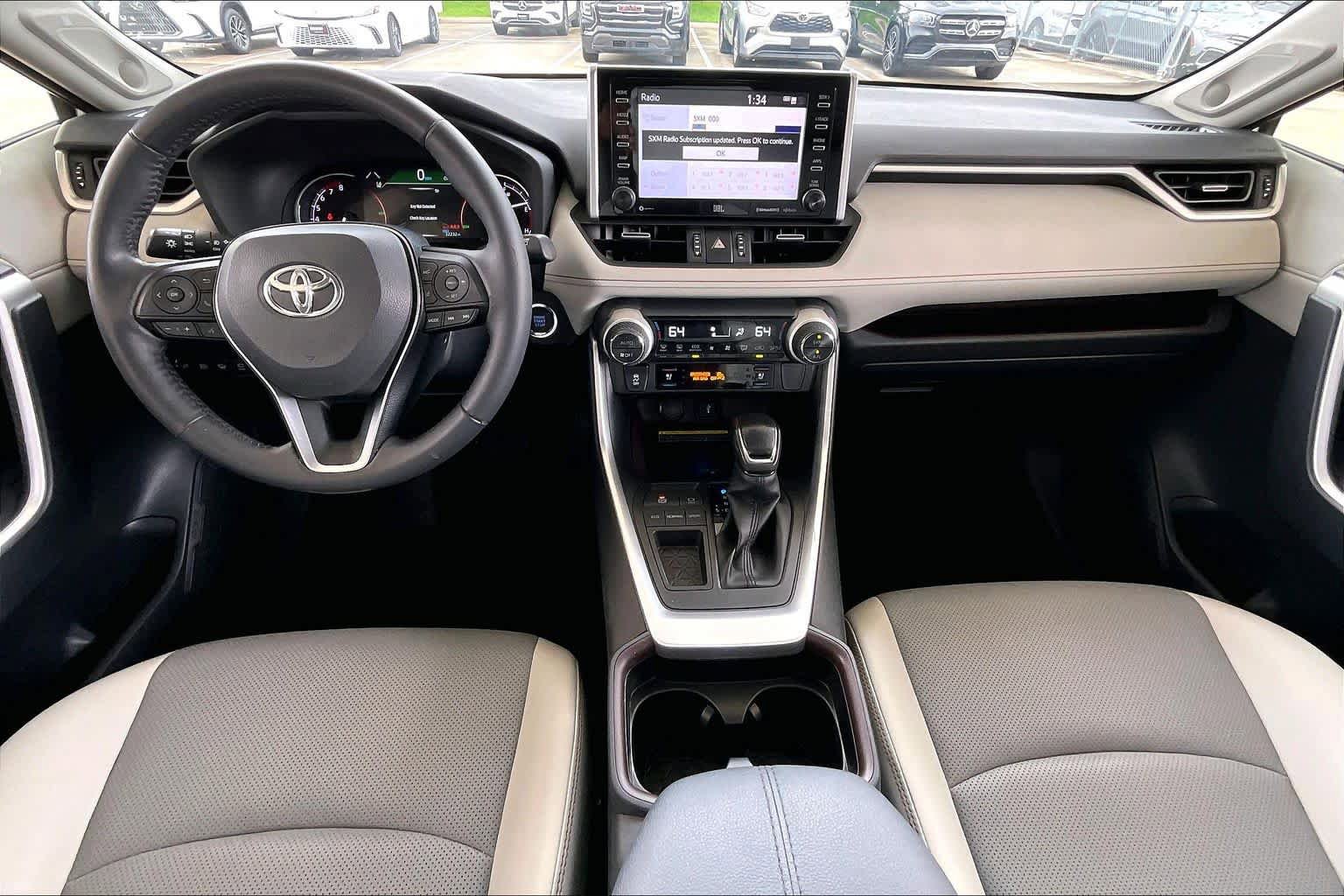 Used 2020 Toyota RAV4 Limited FWD image 14