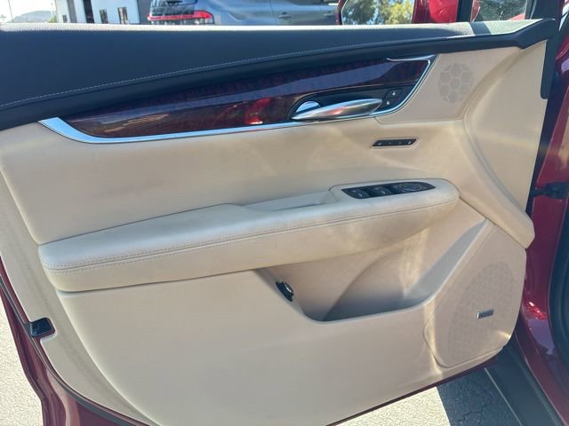 Used 2019 Cadillac XT5 Premium Luxury FWD image 5