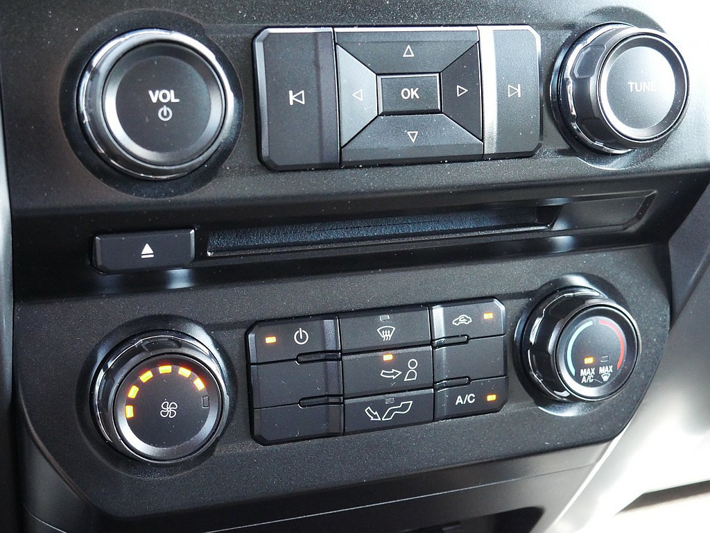 Used 2016 Ford F150 XLT AWD/4WD image 37