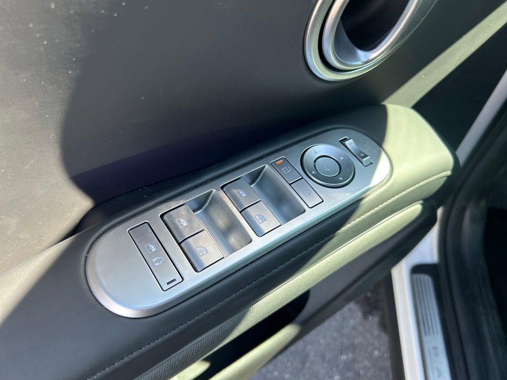 Used 2026 Hyundai Palisade Calligraphy image 13