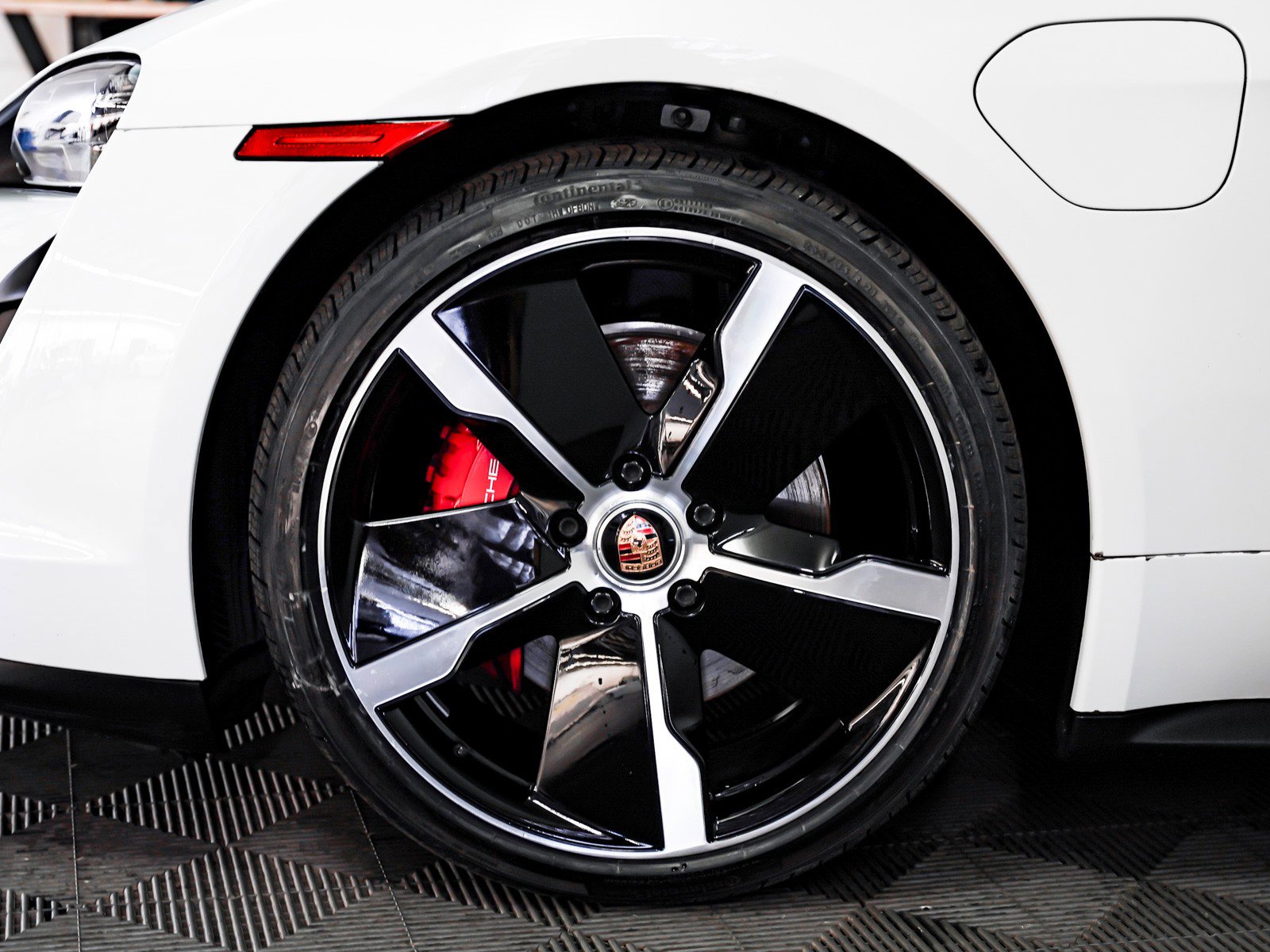 Certified 2021 Porsche Taycan 4S w/ Premium Package image 14