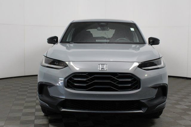 Used 2023 Honda HR-V Sport image 2