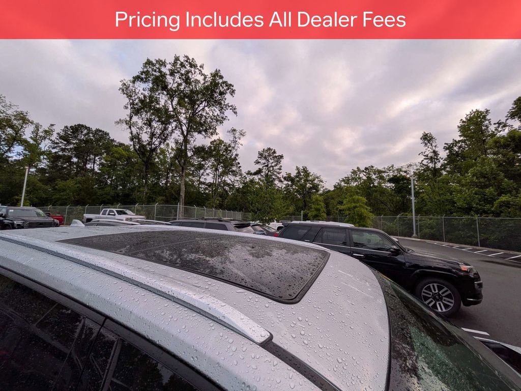 Used 2025 Toyota Grand Highlander FWD image 11