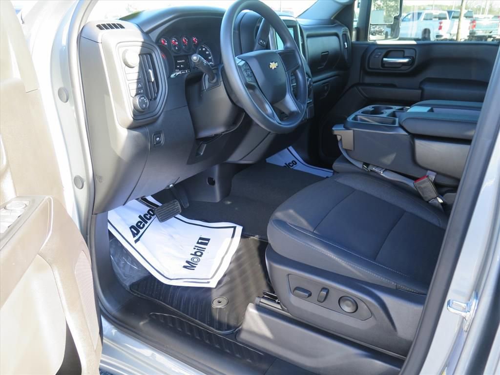 Used 2026 Chevrolet Silverado 2500 Custom w/ Custom Value Package image 10