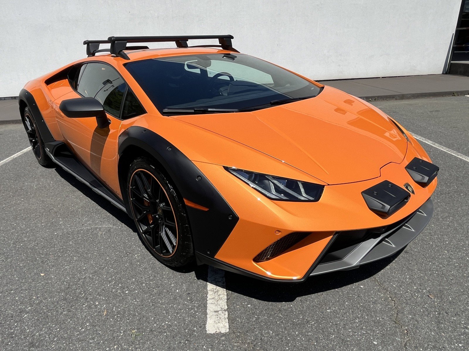 Used 2024 Lamborghini Huracan Sterrato image 4