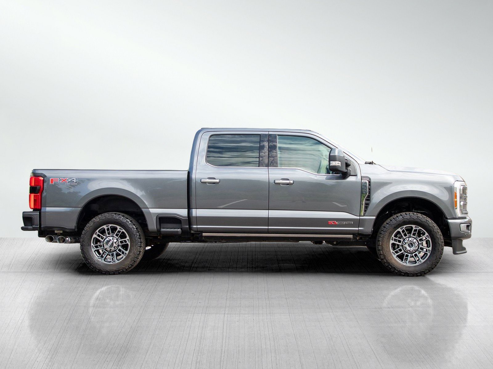 Used 2023 Ford F350 Limited w/ FX4 Off-Road Package AWD/4WD image 6