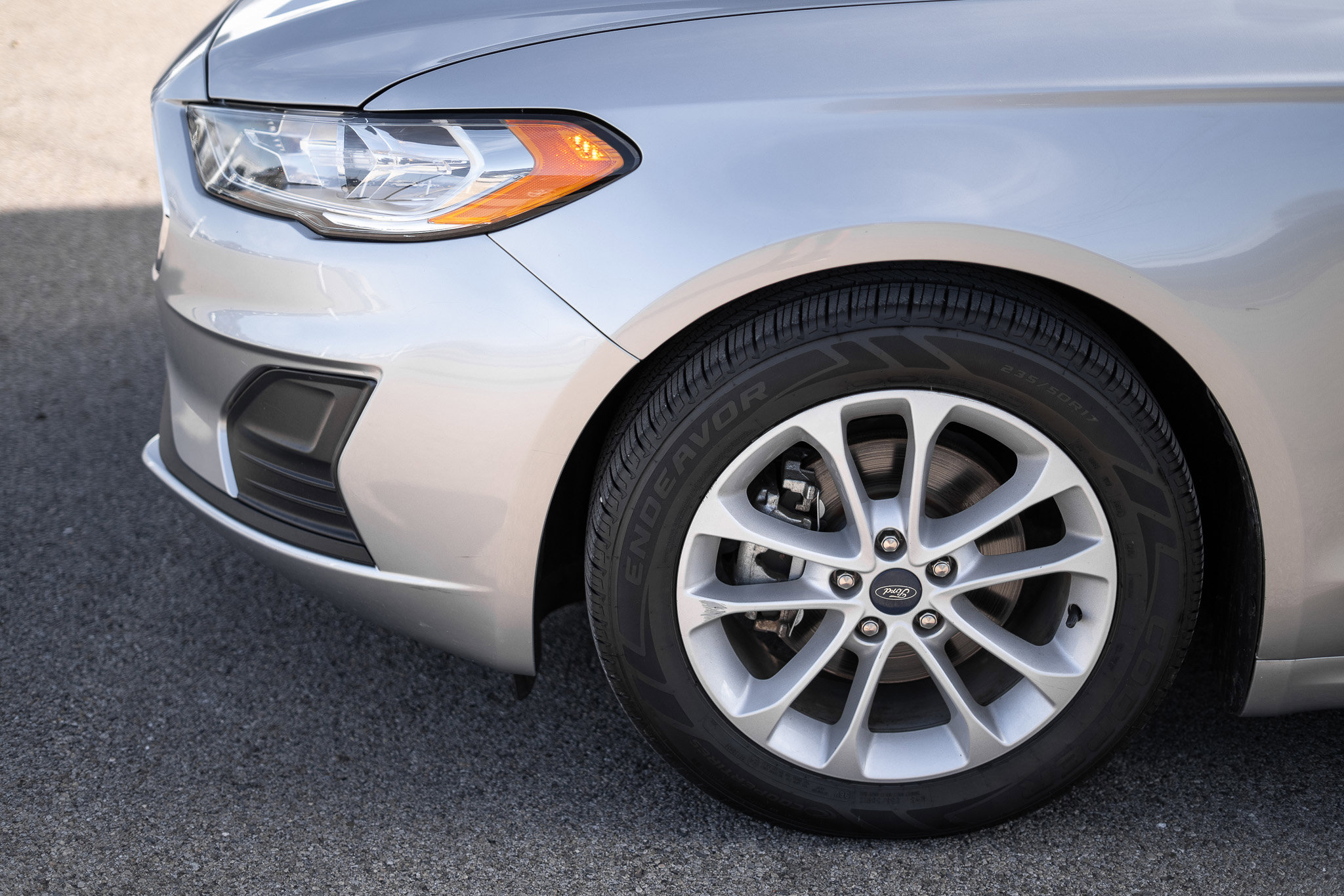 Used 2020 Ford Fusion SE image 9