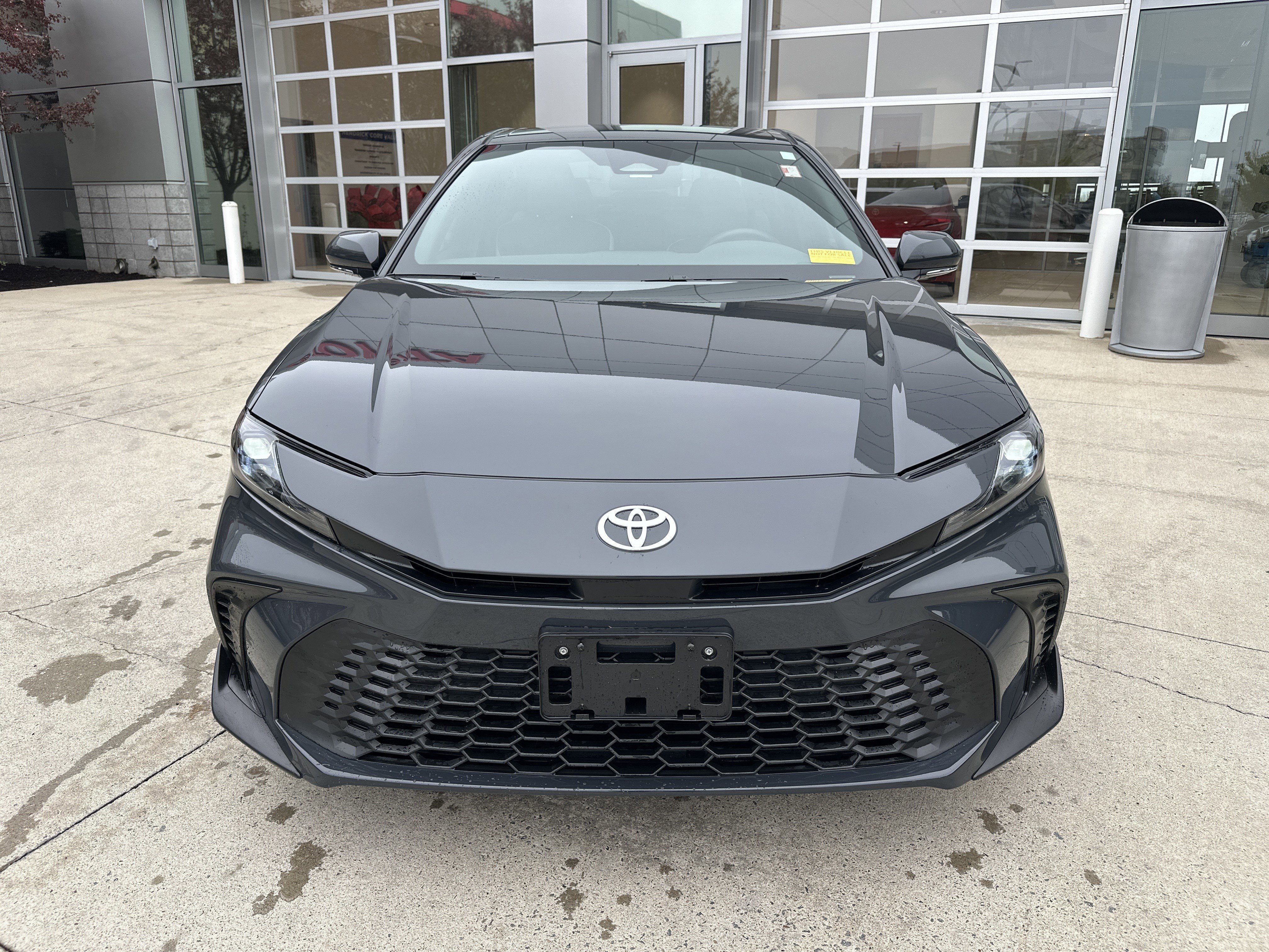 Used 2026 Toyota Camry SE AWD/4WD image 5