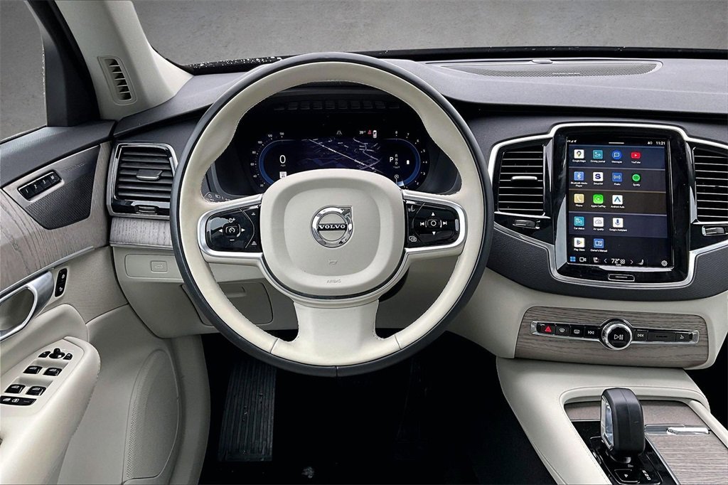 Used 2024 Volvo XC90 B5 Plus w/ Protection Package image 8