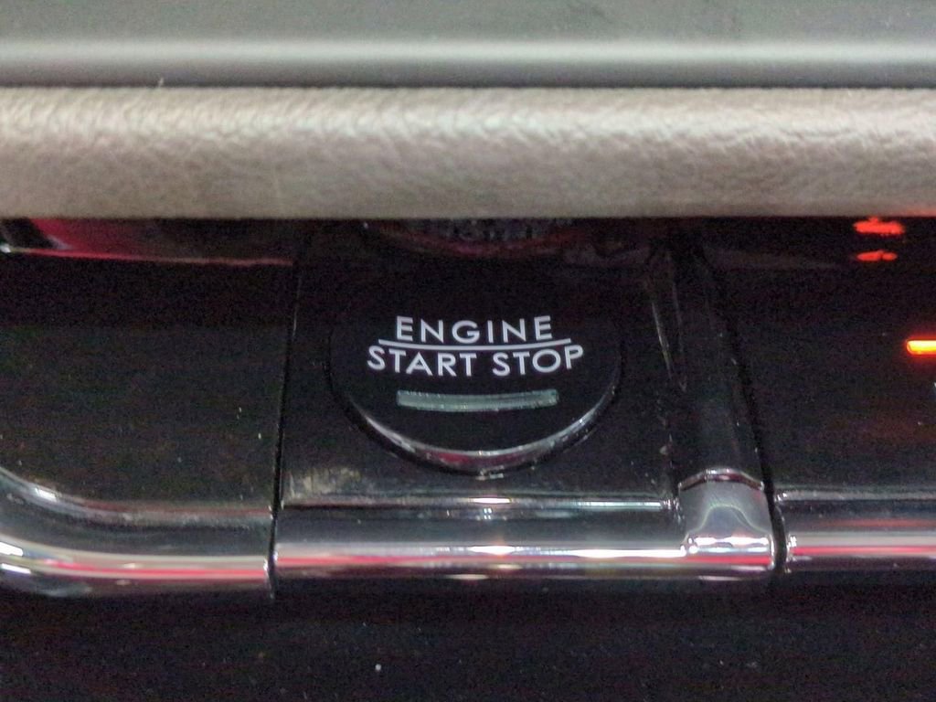 Certified 2023 Lincoln Corsair Reserve w/ Equipment Group 201A image 22