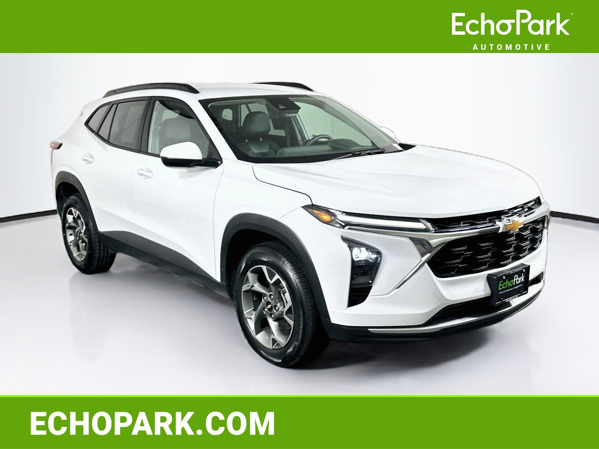 Used 2025 Chevrolet Trax LT