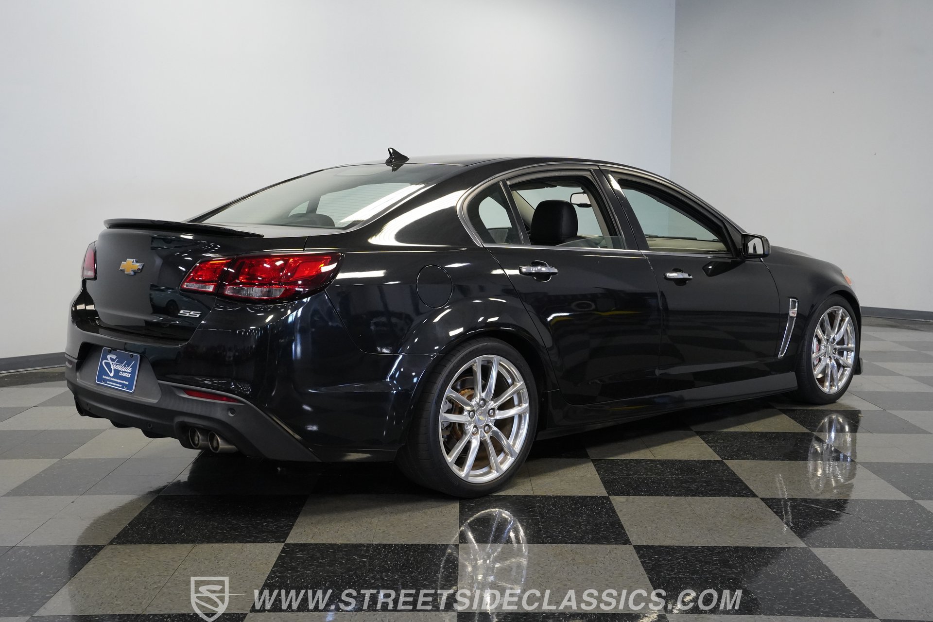 Used 2014 Chevrolet SS RWD image 13