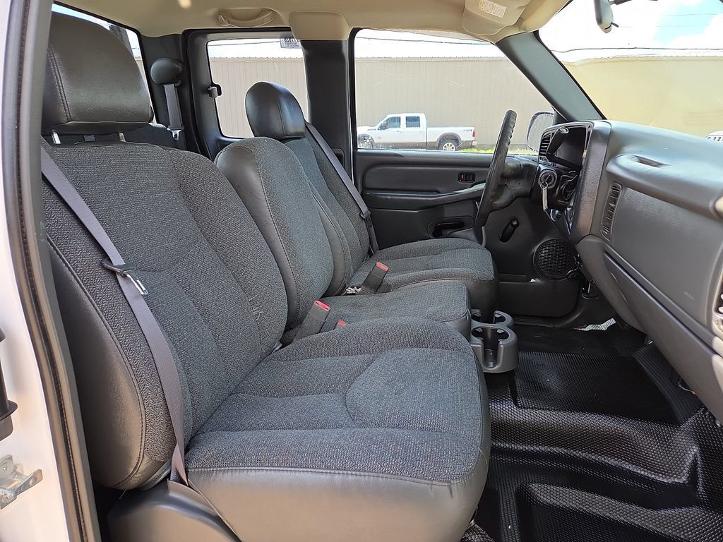 Used 2006 Chevrolet Silverado 2500 W/T RWD image 18
