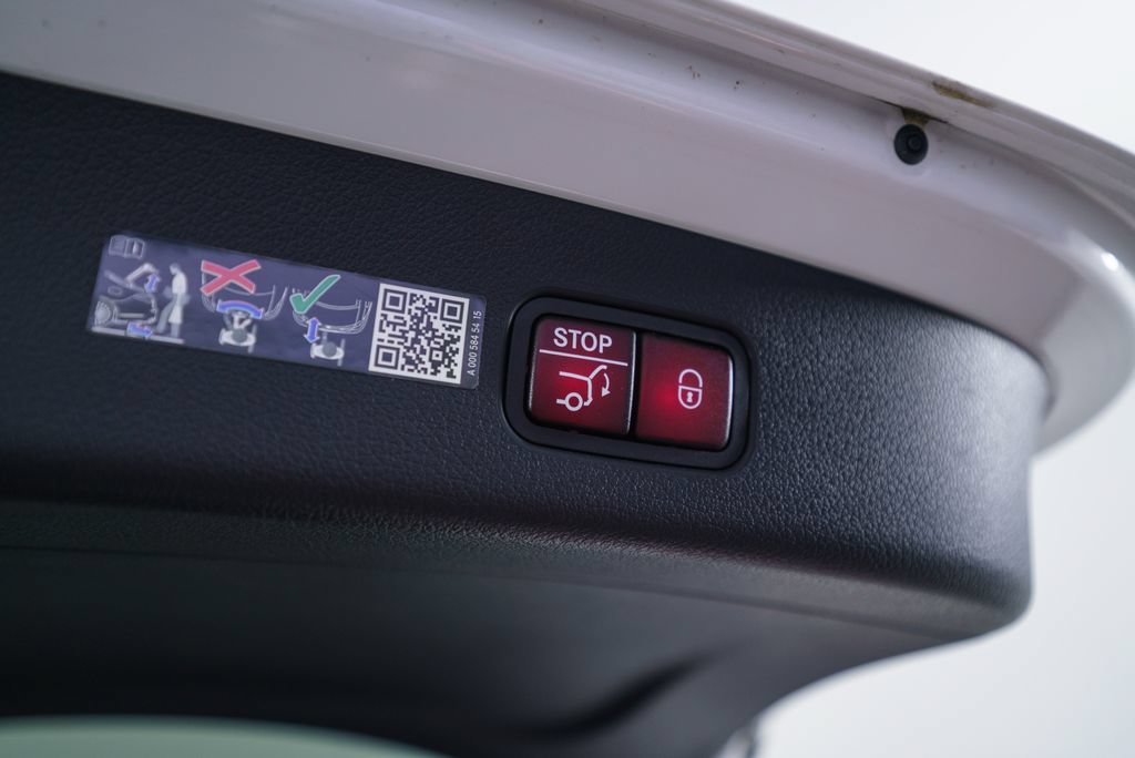 Certified 2025 Mercedes-Benz GLC 300 4MATIC image 37