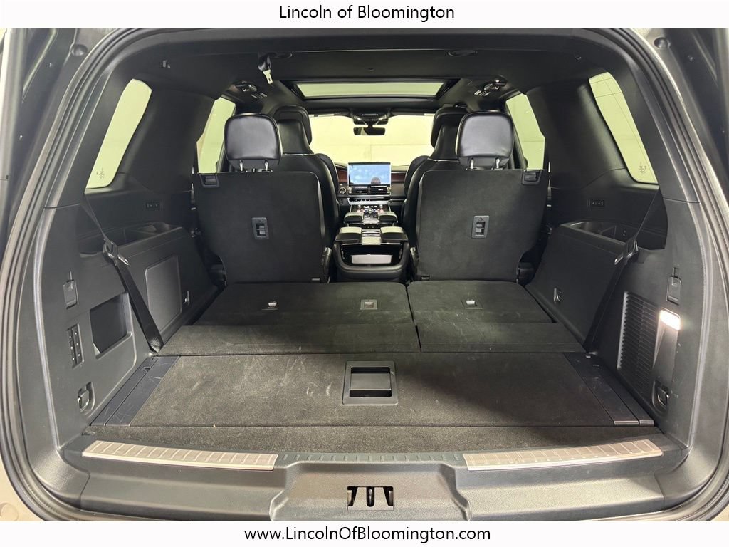 Certified 2023 Lincoln Navigator Reserve AWD/4WD image 16