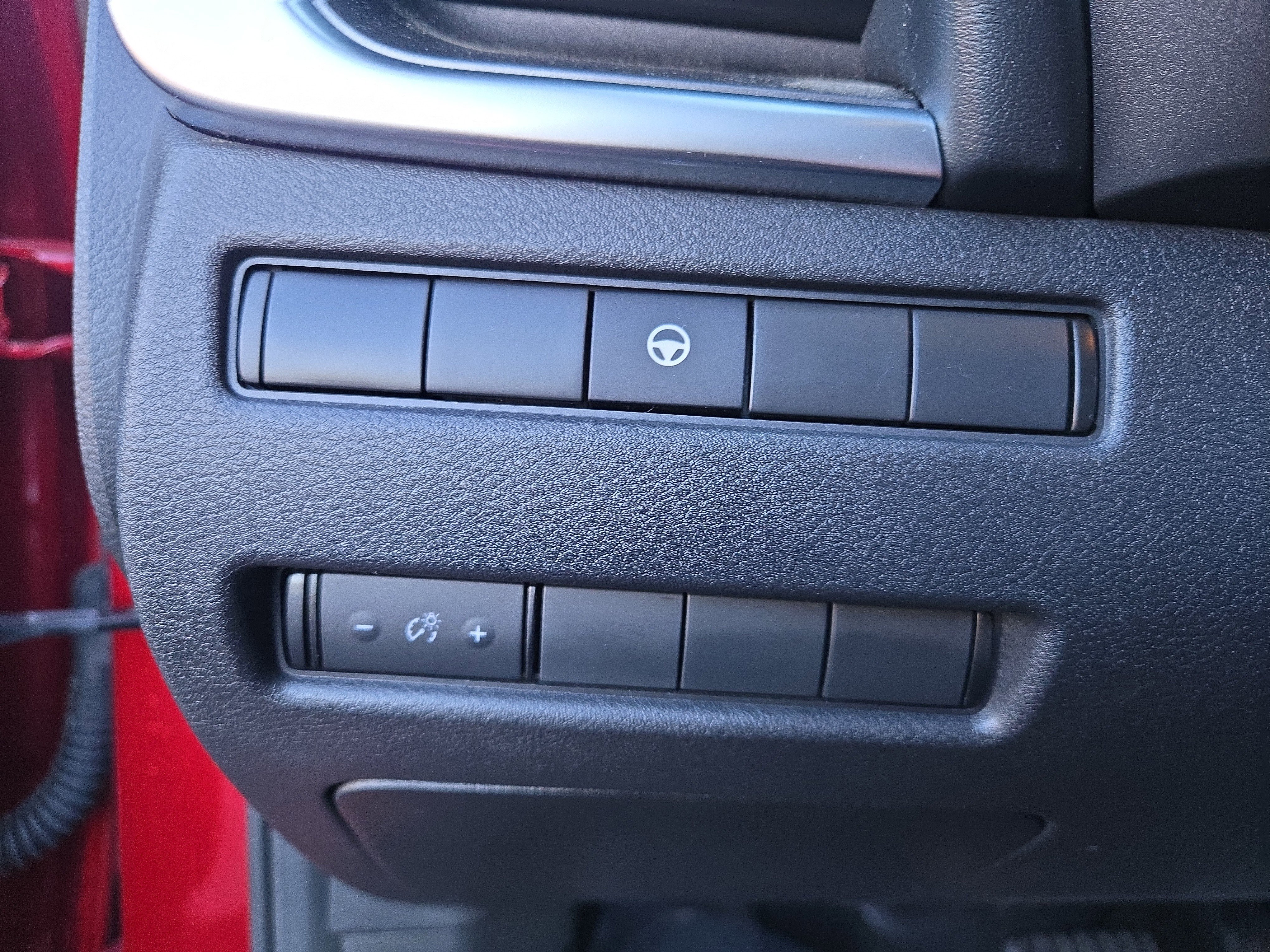 Used 2023 Nissan Rogue SV image 15